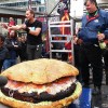 Tom Reader - L'Hamburger più grande del mondo