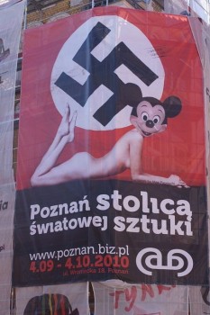 Minnie Nazi Nuda